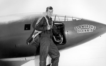Chuck Yeager with the Bell X-1 Glamorous Glennis, late 1940s
